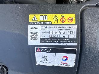 Peugeot 308 1.2 PURETECH ALLURE / PANO picture 18