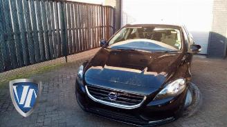 Vrakbiler auto Volvo V-40 V40 (MV), Hatchback 5-drs, 2012 / 2019 1.6 T2 GTDi 16V 2014/1