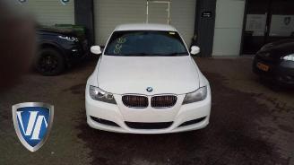Salvage car BMW 3-serie 3 serie (E90), Sedan, 2005 / 2011 318i 16V 2010/4