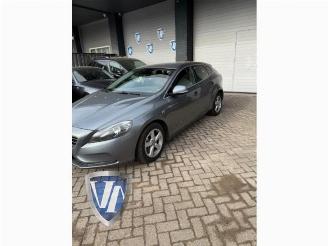 Volvo V-40 V40 (MV), Hatchback 5-drs, 2012 / 2019 2.0 D4 16V picture 3