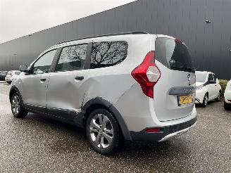 skadebil auto Dacia Lodgy 1.2 85kw 2016/5