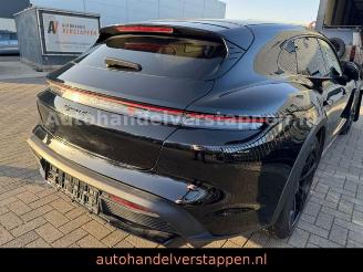 Porsche Taycan Cross Turismo 4S Glasdach picture 3