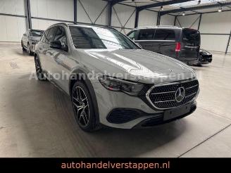 uszkodzony samochody osobowe Mercedes E-klasse 300d All-Trrain 4Matic AMG SPORT DITION 2024/5