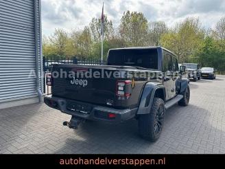 Jeep Gladiator Launch Edition 4WD Pick up picture 2